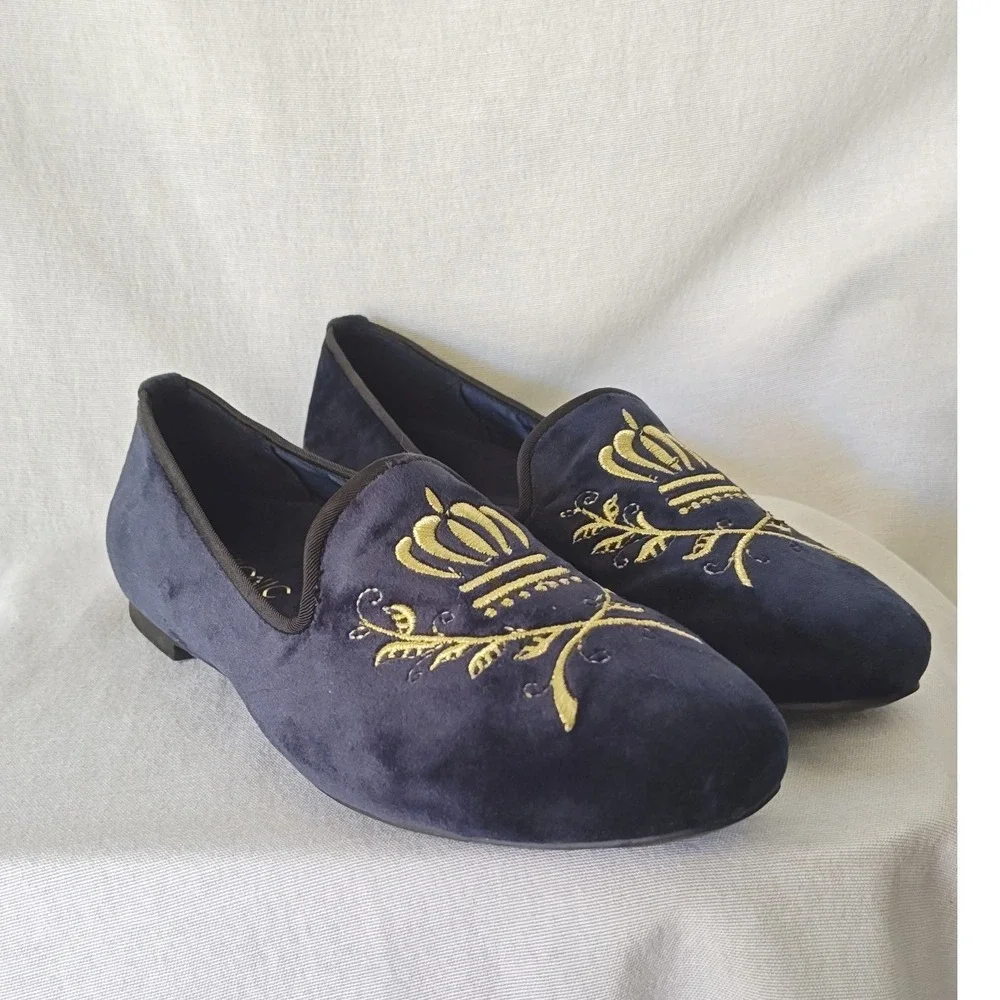 Vionic Romi Loafer Smoking Slippers Navy Blue Velvet Gold Embroidered Crest  8.5
